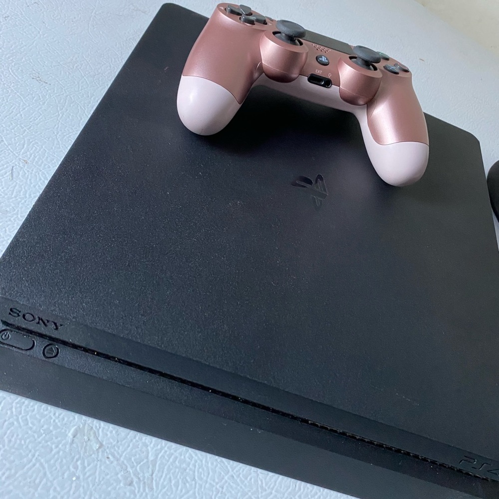 Ps4 with remote